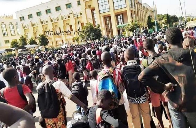 Bamako: Des milliers d’écoliers marchent sur la Cité ministérielle pour exiger la reprise des cours