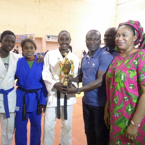 Coupe Habib  Sissoko de judo et  Ji Jitsu : L'équipe de Bamako V sur la plus haute marche du podium