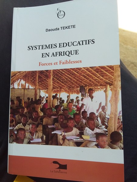« Systèmes éducatifs en Afrique : Forces et faiblesses » : un ouvrage qui montre les voies de sortie de crises éducatives