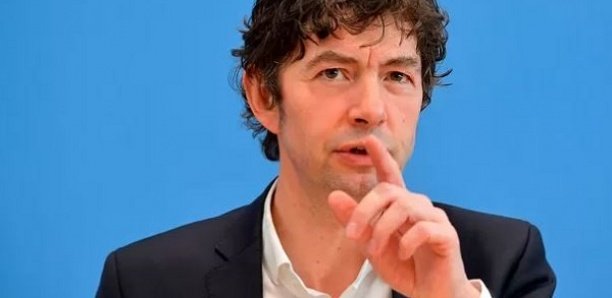 Un éminent virologue cible des conspirationnistes et menacé de mort en Allemagne