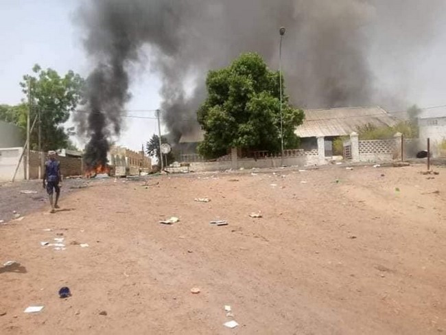Mali : la préfecture de Kayes incendiée par des manifestants