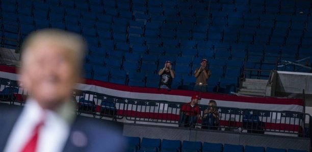 Salle à peine remplie : le premier meeting de Donald Trump trollé par des ados ?