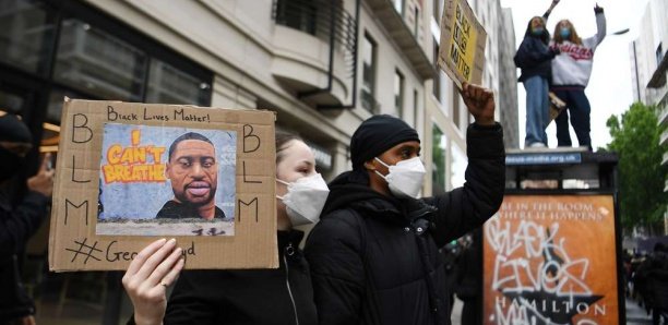 Mort de George Floyd aux États-Unis : les policiers impliqués devant un juge