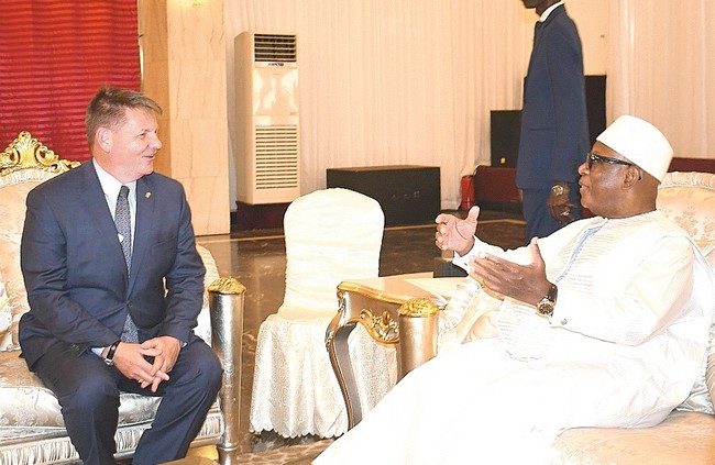 Les quatre vérités de l’Ambassadeur des USA au Mali : "On ne peut pas forcer le départ d'un Président de la République démocratiquement élu, ni le changement du système du gouvernement"