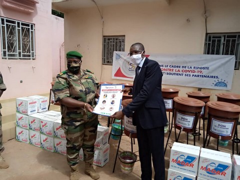 Lutte contre la pandémie de la COVID19 au Mali : La SONATAM  vient en appui aux femmes des armées du Mali
