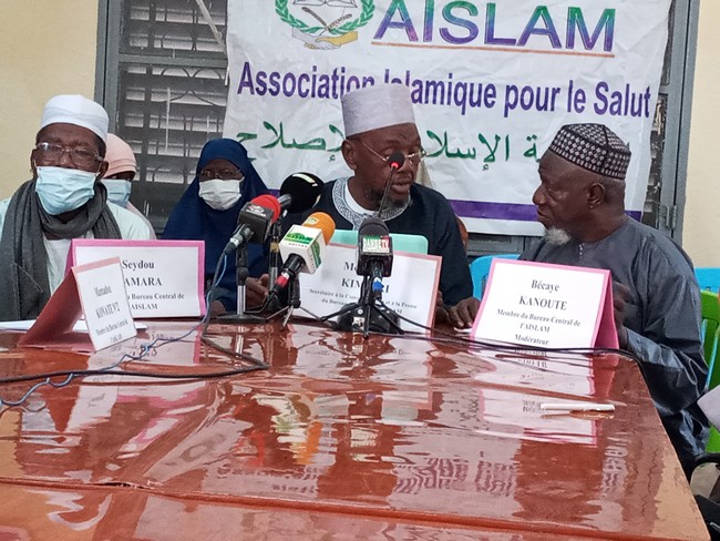 Crise sociopolitique au Mali :  AISLAM condamne les attaques ciblées contre la mosquée de l’imam Dicko