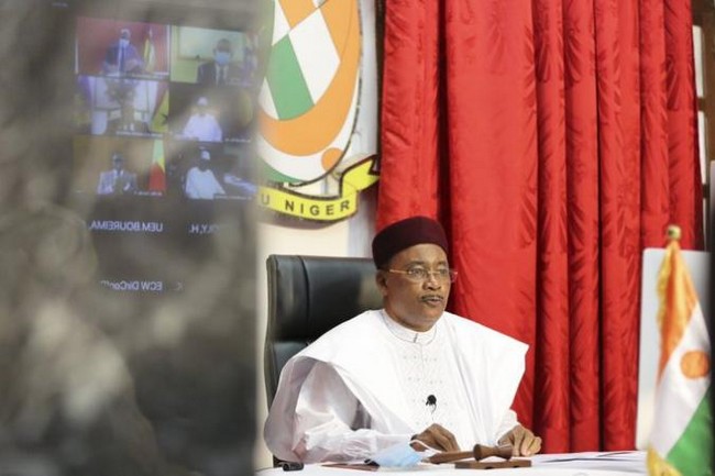 Allocution de son Excellence Monsieur Issoufou Mahamadou, Président de la République du Niger, Chef de l’Etat, Président en exercice de la  Communauté Economique des Etats de l’Afrique de l’Ouest (CEDEAO), A l’occasion du Sommet Extraordinaire sur la situation au Mali: