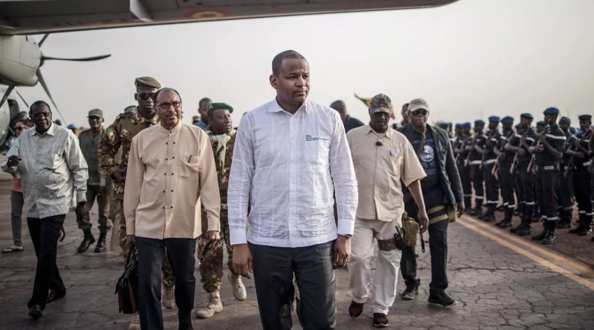 Mali : l'opposition réclame le départ du président Keïta et de son Premier ministre (imam Mahmoud Dicko)