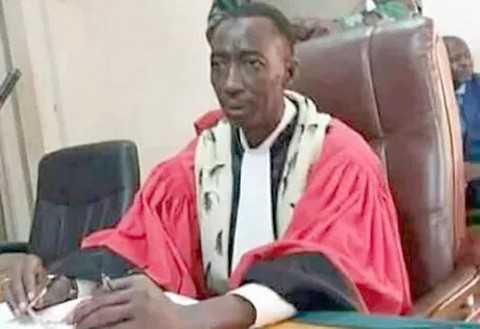 Quand le Procureur Arizo confond «juridique» et judiciaire