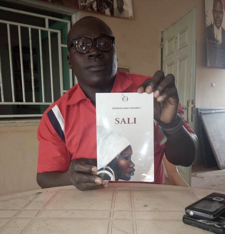 Entretien avec Sibirinan Zana Coulibaly, auteur du livre "sali" : "La justice dans les mains d'une personne qui ne s'y connait point devient de l'injustice"