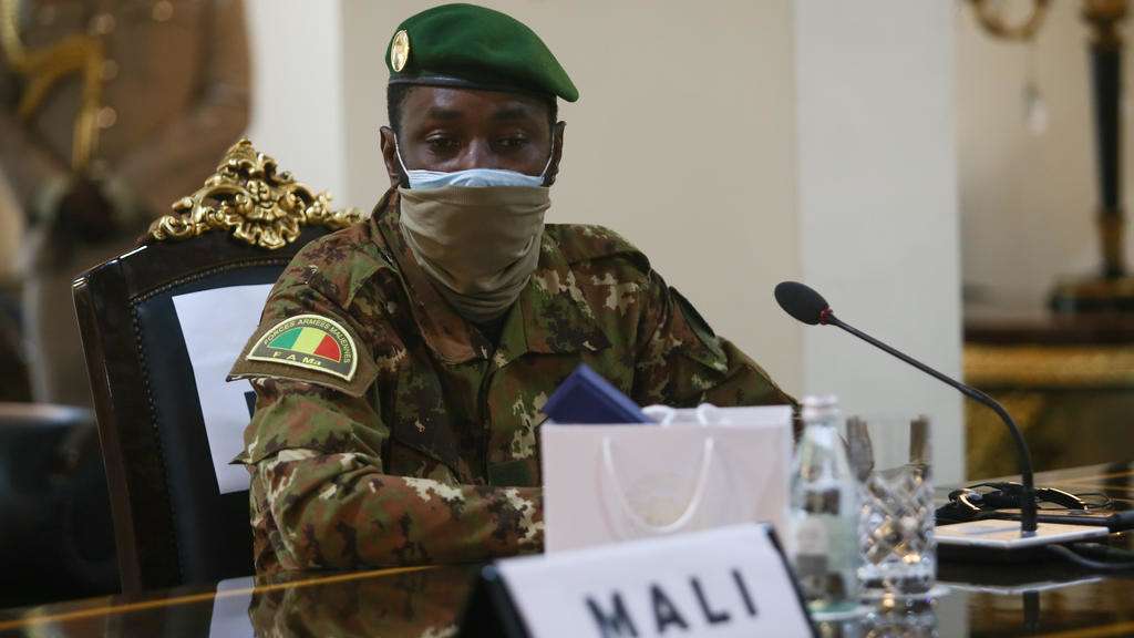 Mali: un président de la transition, pour quoi faire?