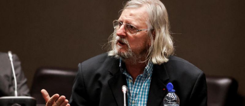 Covid : « Trop d'affolement, trop de panique », juge Didier Raoult