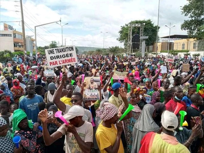 Sortie de crise au Mali :  Le MP4 dit ‘’oui’’ à la charte et à la feuille de route de la Transition
