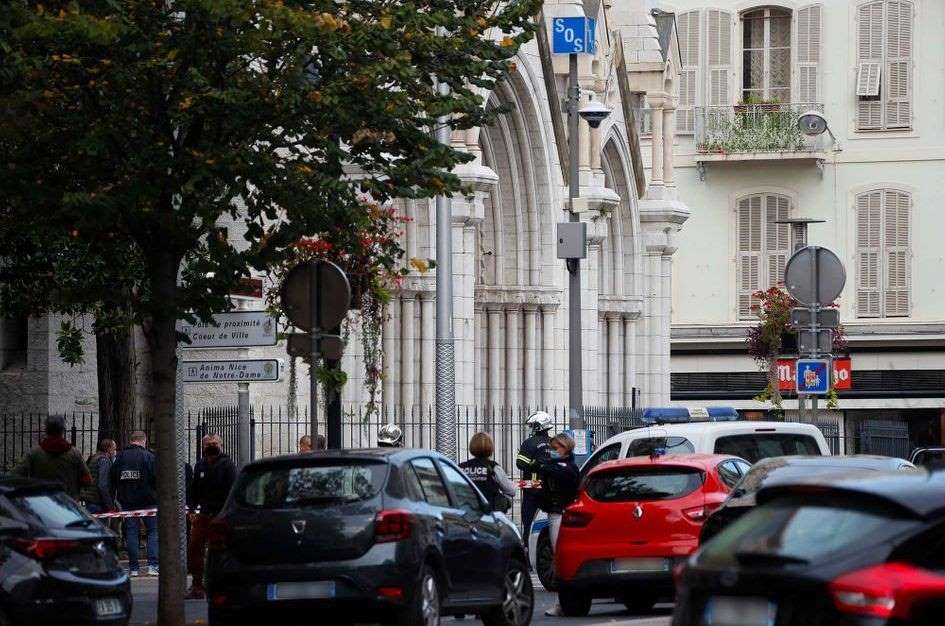Trois morts dans une attaque au couteau à Nice, le plan vigipirate au niveau «urgence attentat»