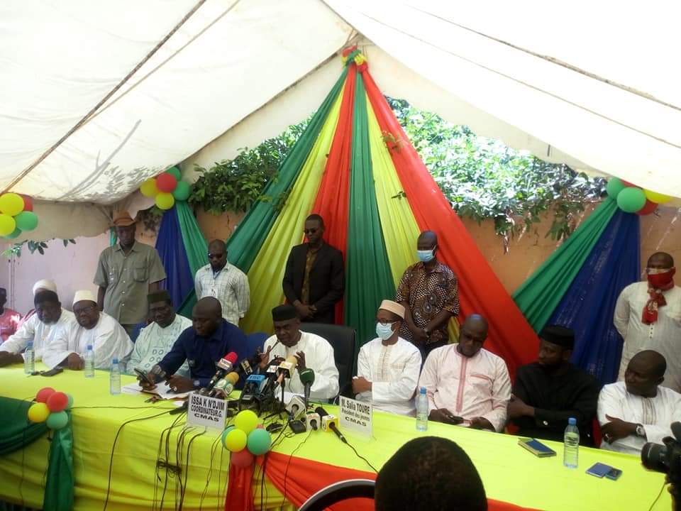 Mali: le mouvement de l’influent imam Dicko prêt à accompagner la transition