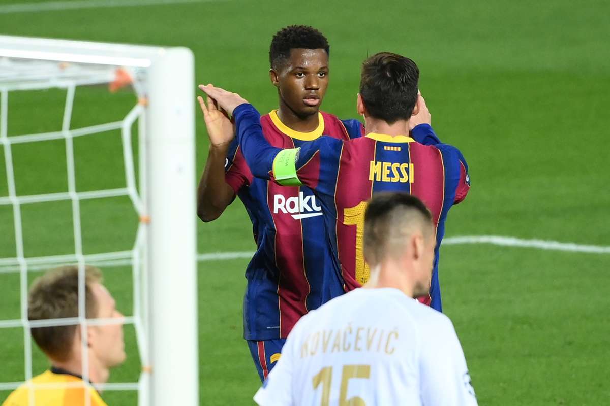 Ligue des champions – Le Barça cartonne, la Lazio dompte Dortmund