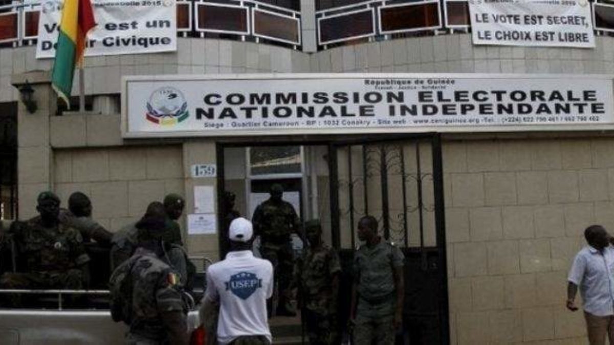 Guinée: des commissaires de la Céni dénoncent des fraudes