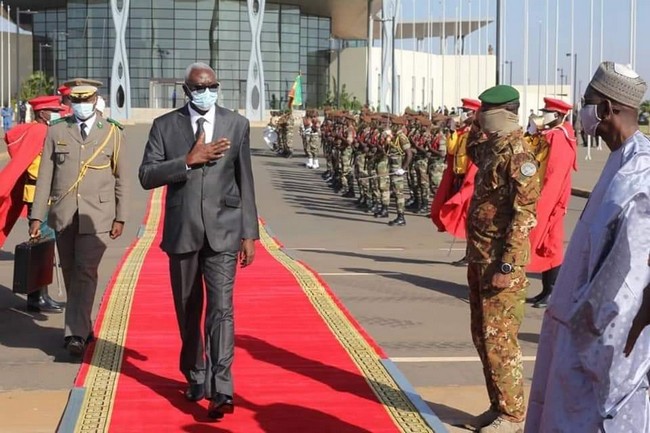 Bah N’Daw en Guinée-Bissau : Les compatriotes maliens lui exposent leurs difficultés