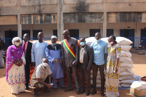 Solidarité : La CIM-Mali vole au secours des  déplacés et les Pupilles de la République