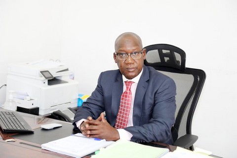 Direction générale de l'Energie du Mali : Oumar Diarra aux commandes pour assurer un service de qualité aux clients !  Un hommage rendu au directeur sortant, Boubacar Kéïta
