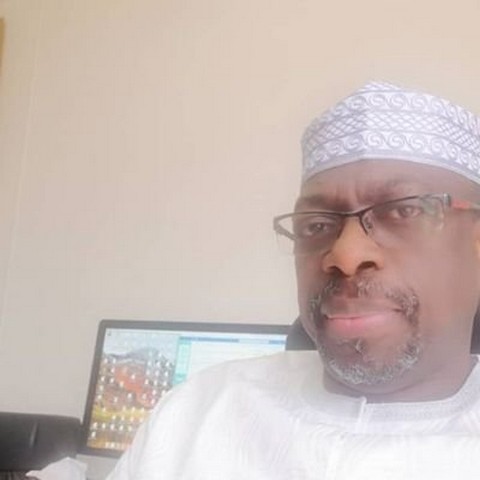 L’hommage des anciens collaborateurs du Président ATT présenté par son Directeur de Cabinet Seydou Sissouma
