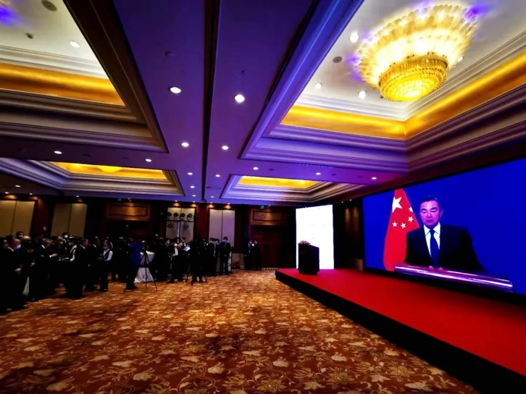Ouvrir un nouveau chapitre dans les relations Chine-Afrique sur la base des vingt ans de parcours glorieux