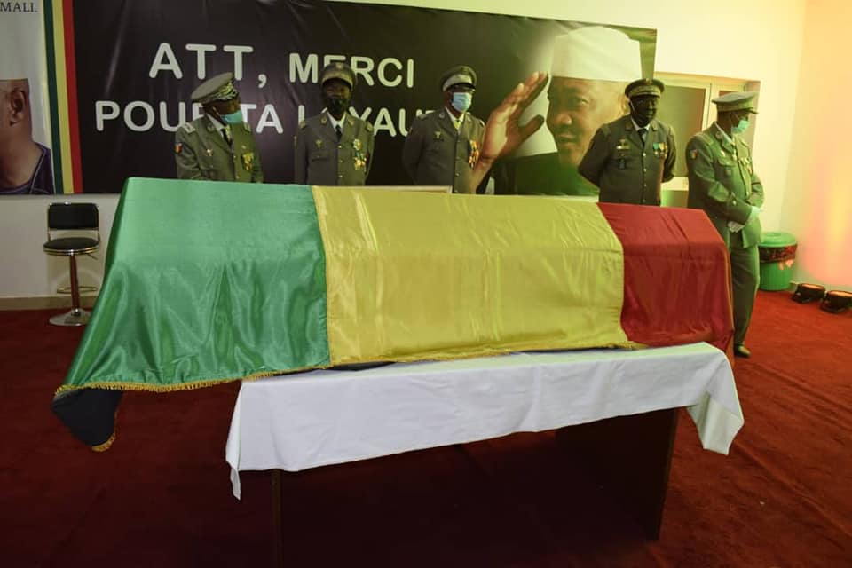 Décès d’ATT :  Les Maliens apprennent dans la douleur, qu’il n’y a pas de bon coup d’État