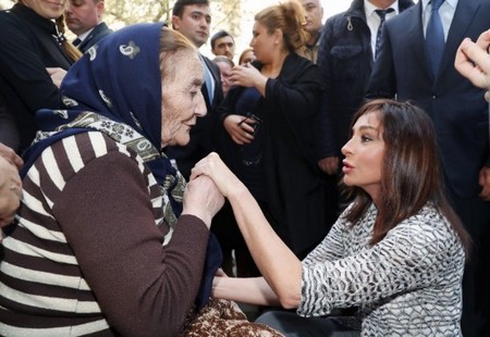 Les Maliens commentent le succès d'Aliyev et exhortent les Premières Dames à suivre le comportement de Mehriban Aliyeva