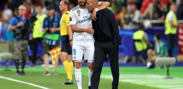 Zidane proclame Karim Benzema meilleur attaquant de l'histoire du football français !