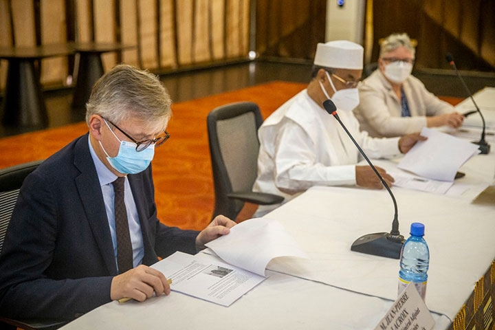 Visite de M. LACROIX au Mali - Réunions avec les partis politiques et la médiation internationale