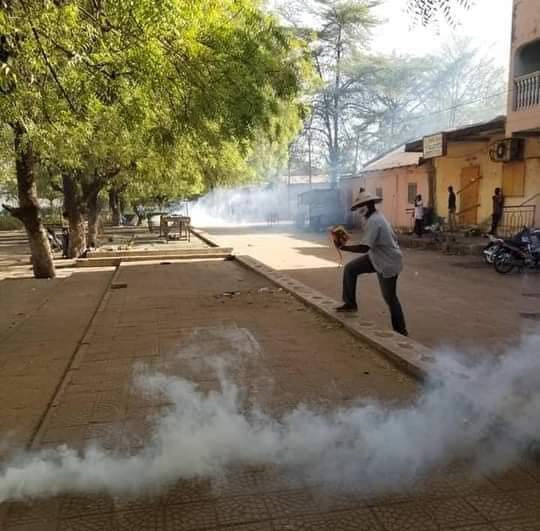 Place de l’indépendance : les manifestants anti-Barkhane violemment dispersés, au moins un blessé grave