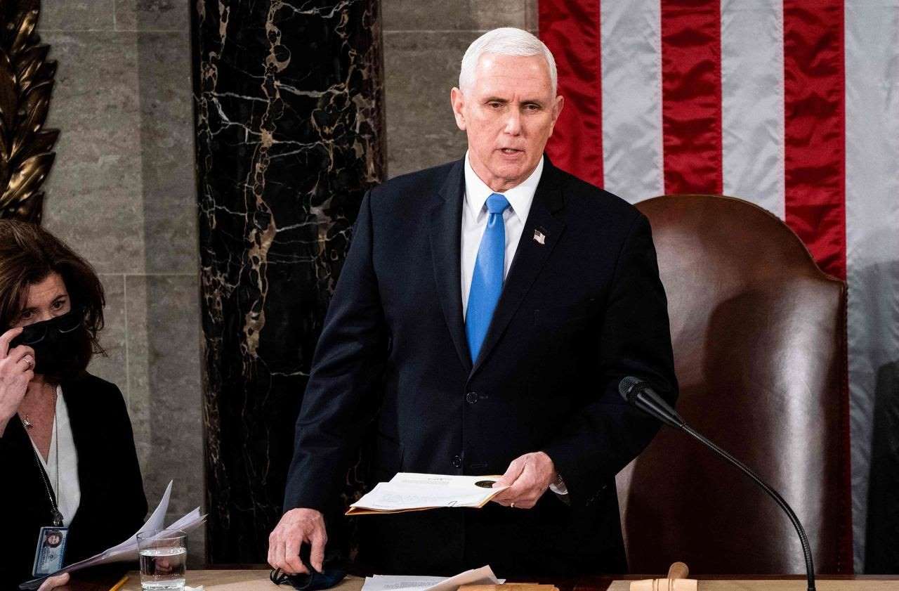 Violences au Capitole : Mike Pence refuse de déclarer Trump «inapte» au pouvoir