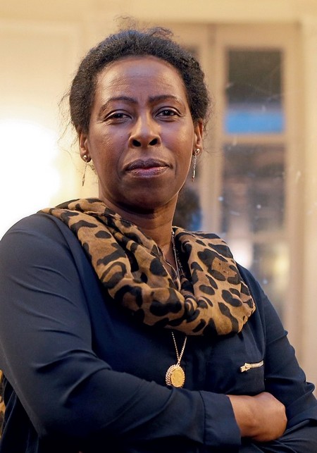 Livre et autobiographie : Les témoignages poignants de SCHOLASTIQUE MUKASONGA sur le génocide des Tutsi au Rwanda