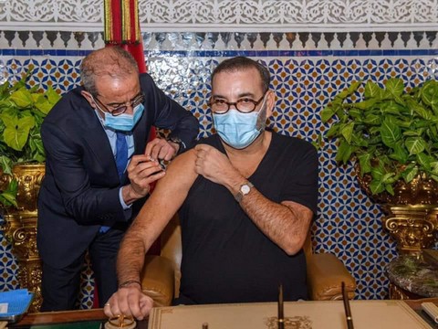 SM le Roi lance la campagne nationale de vaccination contre la Covid-19