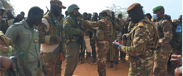 Sans Tabou: Mourrah, les Famas libèrent la population otage des terroristes !