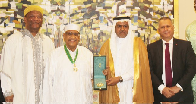 Coopération Mali-Arabie Saoudite :  La Médaille du «Roi Abdul Aziz Al-Saoud» à titre étranger décernée à Zeyni Moulaye