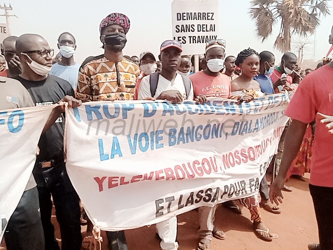 Redémarrage des travaux de  la route de Dialakorodji : Se sentant flouées par le ministre Makan Fily Dabo, les populations se  confient au président Bah N'Daw