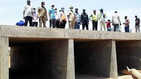 En visite de terrain sur le chantier de la route Kwala-Nara :  Le gouverneur de Nara, le colonel Amara Doumbia intraitable sur le respect du délai d'exécution