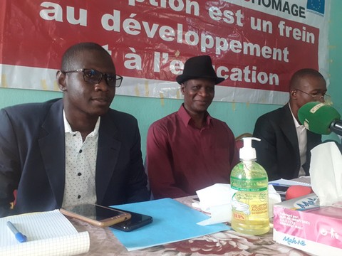 Journée de rencontre  et d’échanges de la PCCC du Pr Clément Dembélé :  « Il faut que tous les citoyens maliens se saisissent pour dénoncer la corruption et porter plainte… »
