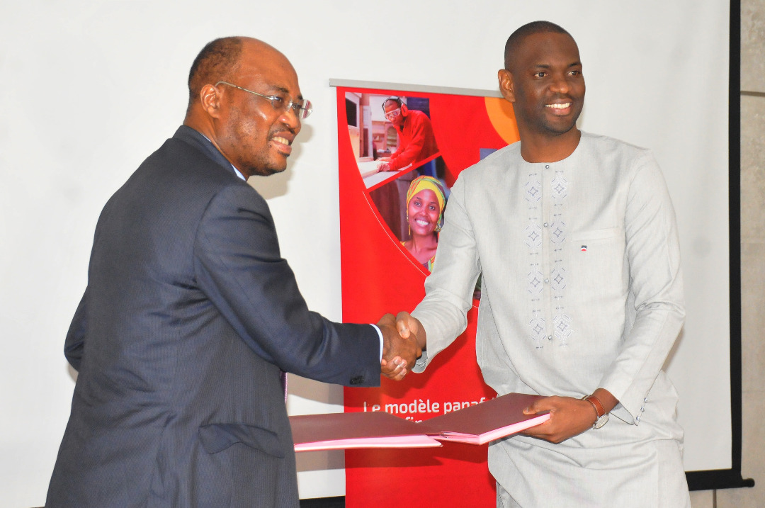 Communiqué de presse : La CRRH-UEMOA et la COFINA Sénégal signent un partenariat pour la mise en place d’un refinancement de prêts à l’habitat sur ressources concessionnelles