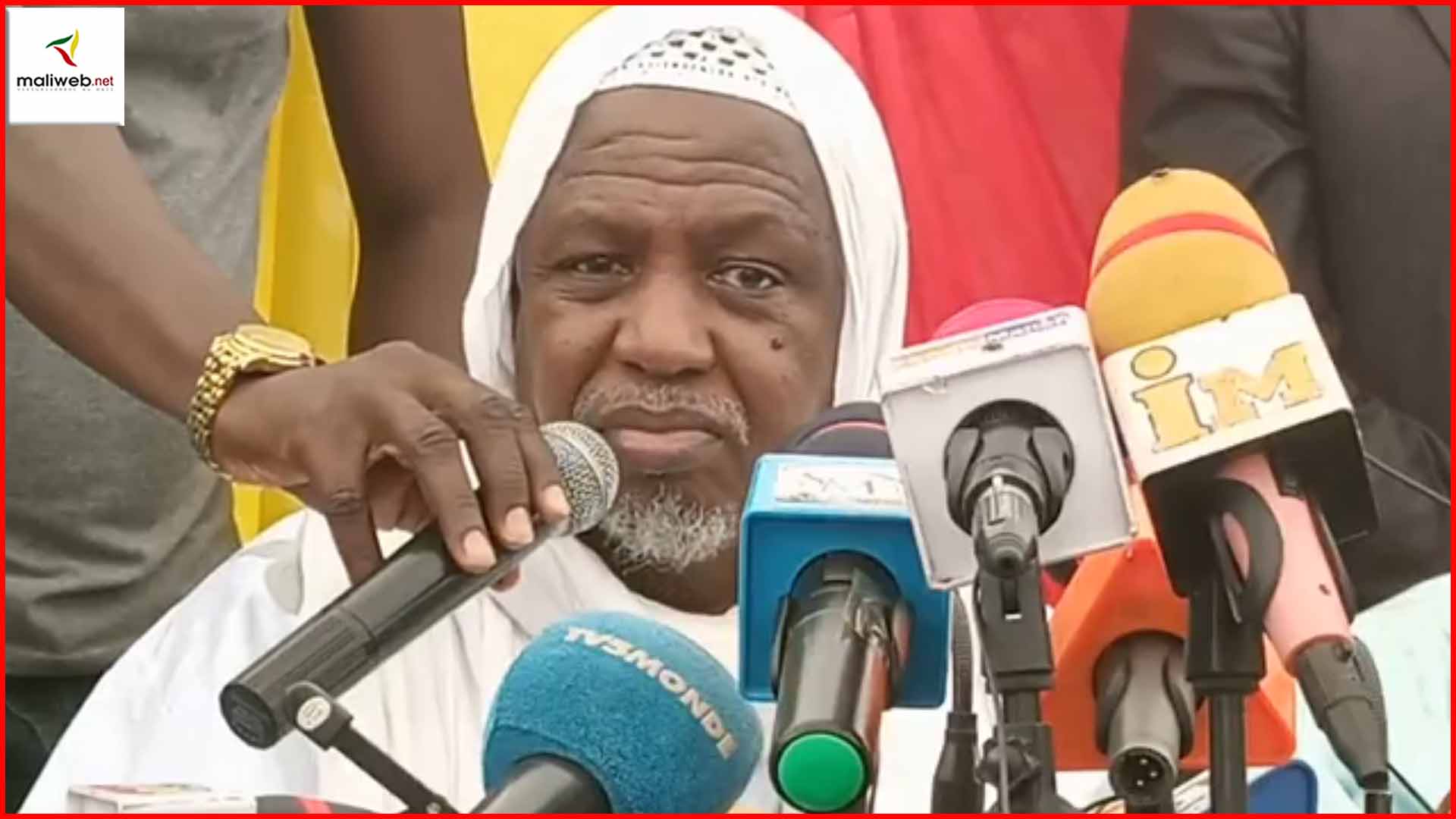 Le Cheikh Imam Dicko a rencontré le Cardinal, le Pasteur, le Cherif de Banconi et autres leaders  pour parler du pays. : « Il ne faut pas se voiler la face, nous sommes aujourd’hui dans une situation d’impasse. Ce qui est réel.»