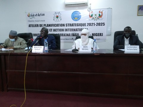 Education au Sahel : Les acteurs du programme Aide et Action  en conclave