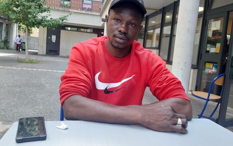 Mamoudou Gassama, sauveteur d’enfant français :  Déchu du corps des sapeurs-pompiers
