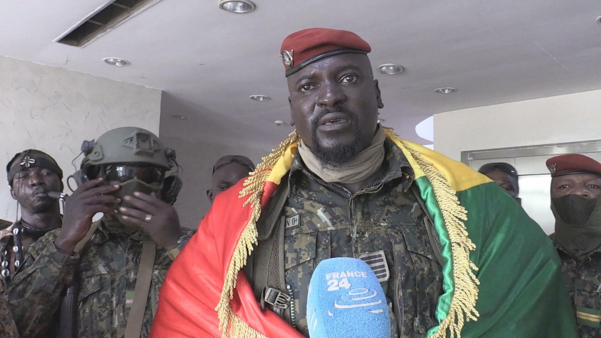Guinée : Mamady Doumbouya lance un ultimatum à deux exploitants miniers