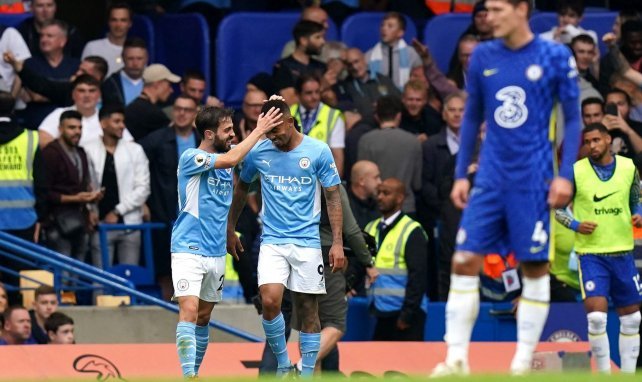 Premier League : Manchester City fait chuter Chelsea, Manchester United surpris par Aston Villa