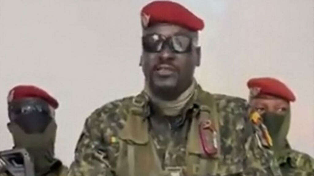 Coup d’État en Guinée : La prévisible chute du président Alpha Condé