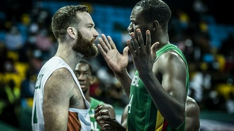 Afrobasket 2021: Côte d’Ivoire-Tunisie en finale, le Sénégal battu