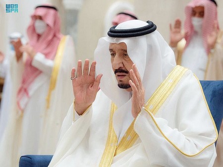 Salman Bin Abdulaziz Al Saoud, serviteur des deux saintes mosquées : Un Roi visionnaire et généreux !