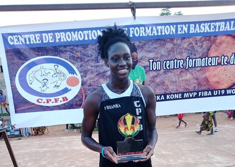 Sacrée parmi les meilleures joueuses du mondial FIBA U 19 :   Sika Koné célébrée en héroïne par le CPFB