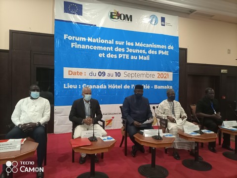 Forum National sur les Mécanismes de Financement des Jeunes, PME et PTE au Mali :  Former les jeunes et les moins jeunes, éliminer les obstacles à la création d’entreprises et promouvoir le financement des entreprises.